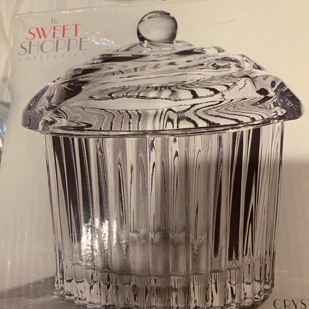 Cupcake Covered Dish Box